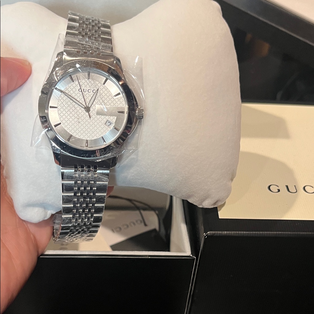Gucci Womens  Unisex Silver Timepiece Watch